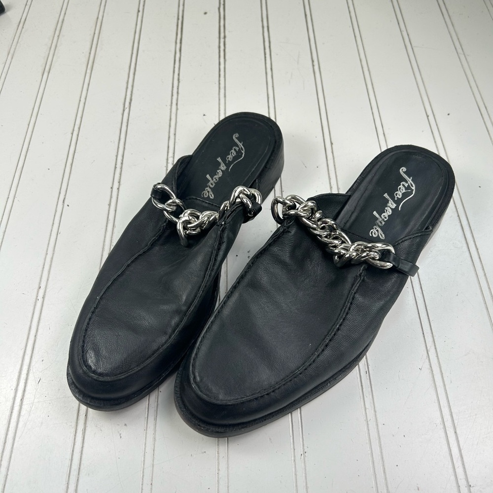 Free People Black Leather Vida Mules Chain-Detail Mule Loafers Womenโs Size 9.5 - Picture 3 of 10